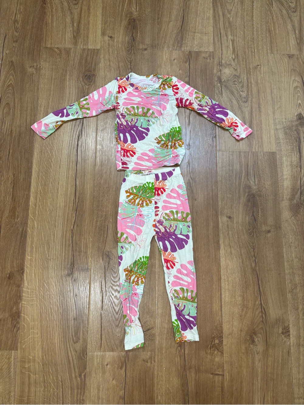Bestaroo Coral Leaf Bamboo Pajamas Set